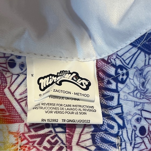 Miraculous Ladybug Spring 2022 CultureFly Collectors Box Limited Bucket Hat - Picture 4 of 6